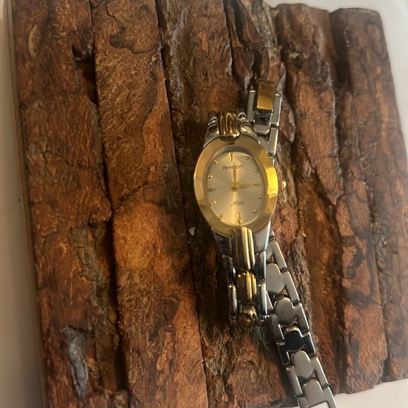 Armitron Now Link Silver/Gold Tone Oval Dainty Feminine Watch Stainless Steel - Picture 12 of 12